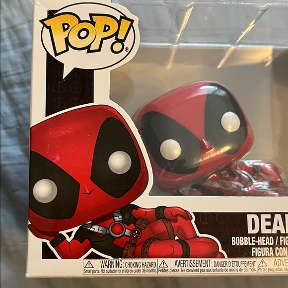 Funko Pop Deadpool Figure in Red and Black - Picture 2 of 7